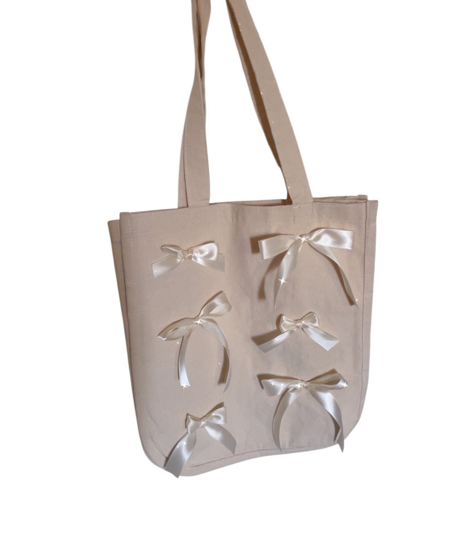 Tote bags with bows